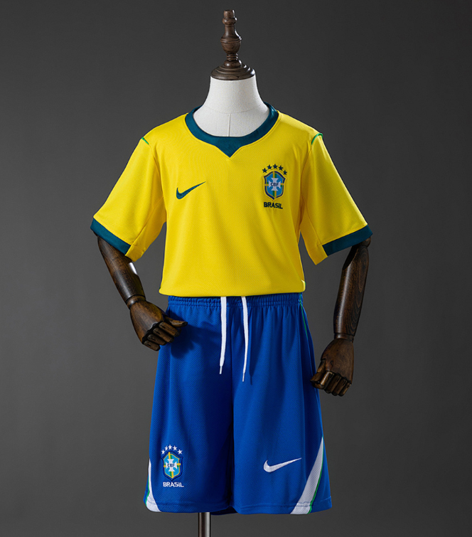 Conjunto niño brasil 26/27