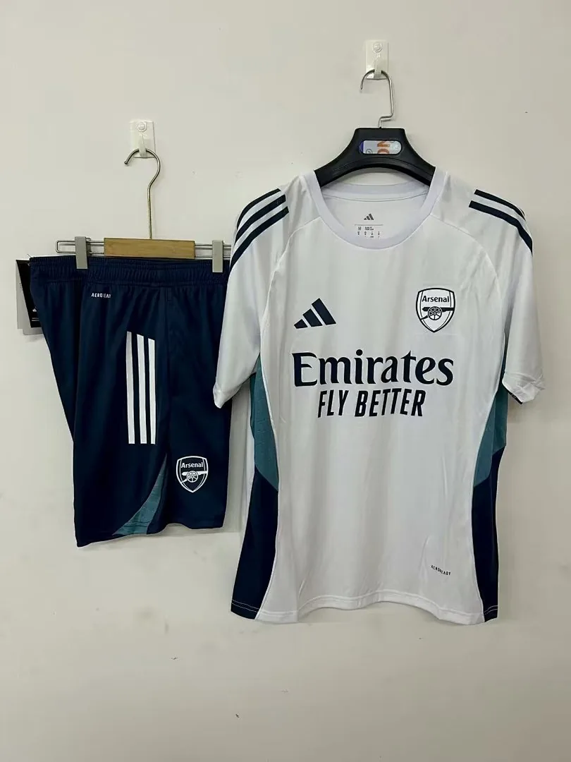 2025/2026 Arsenal training jersey white