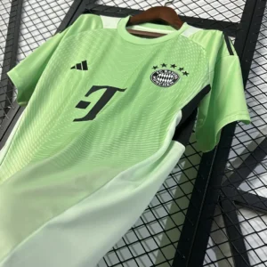 2025/2026 Bayern Munich Goalkeeper Jersey
