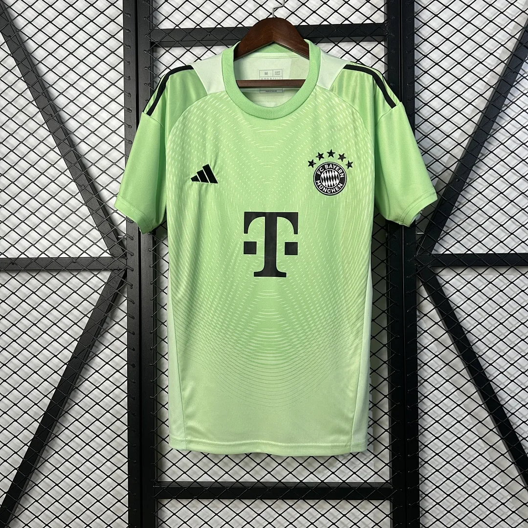 2025/2026 Bayern Munich Goalkeeper Jersey