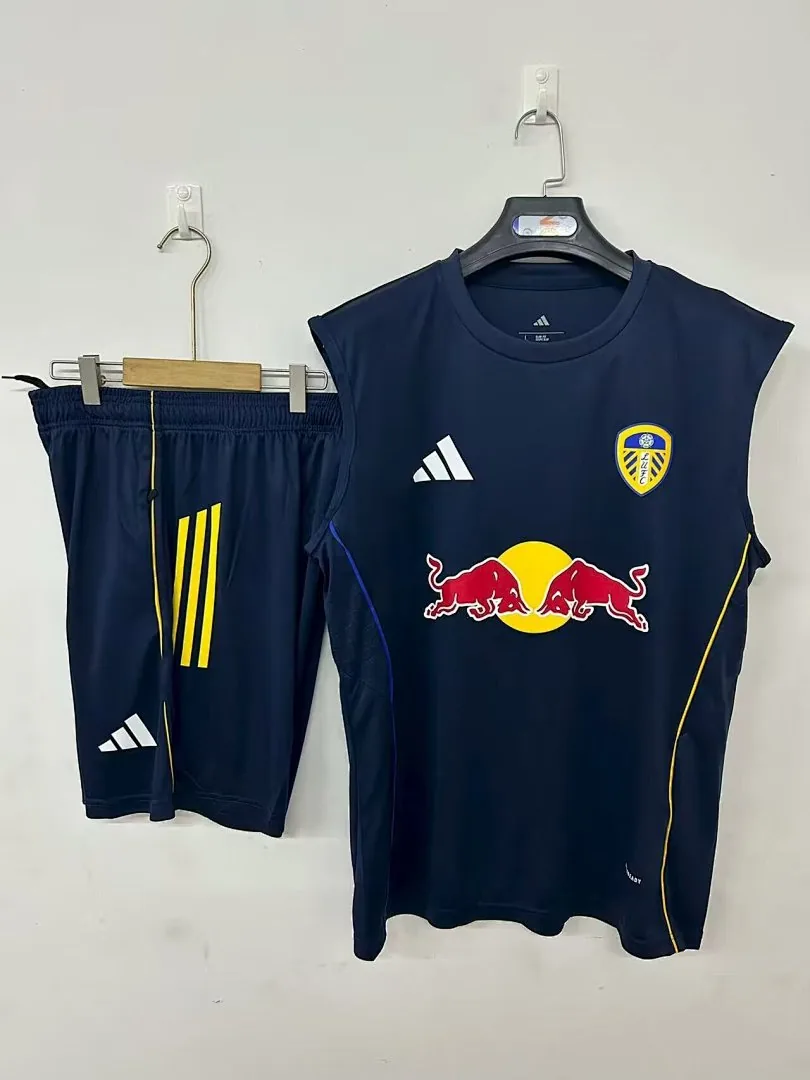 2025/2026 Leeds United training jersey royal blue