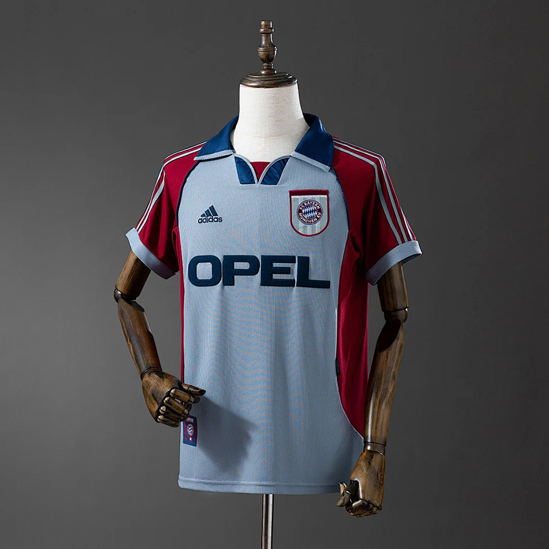 Bayern Munich 1998/99 Away Retro Jersey