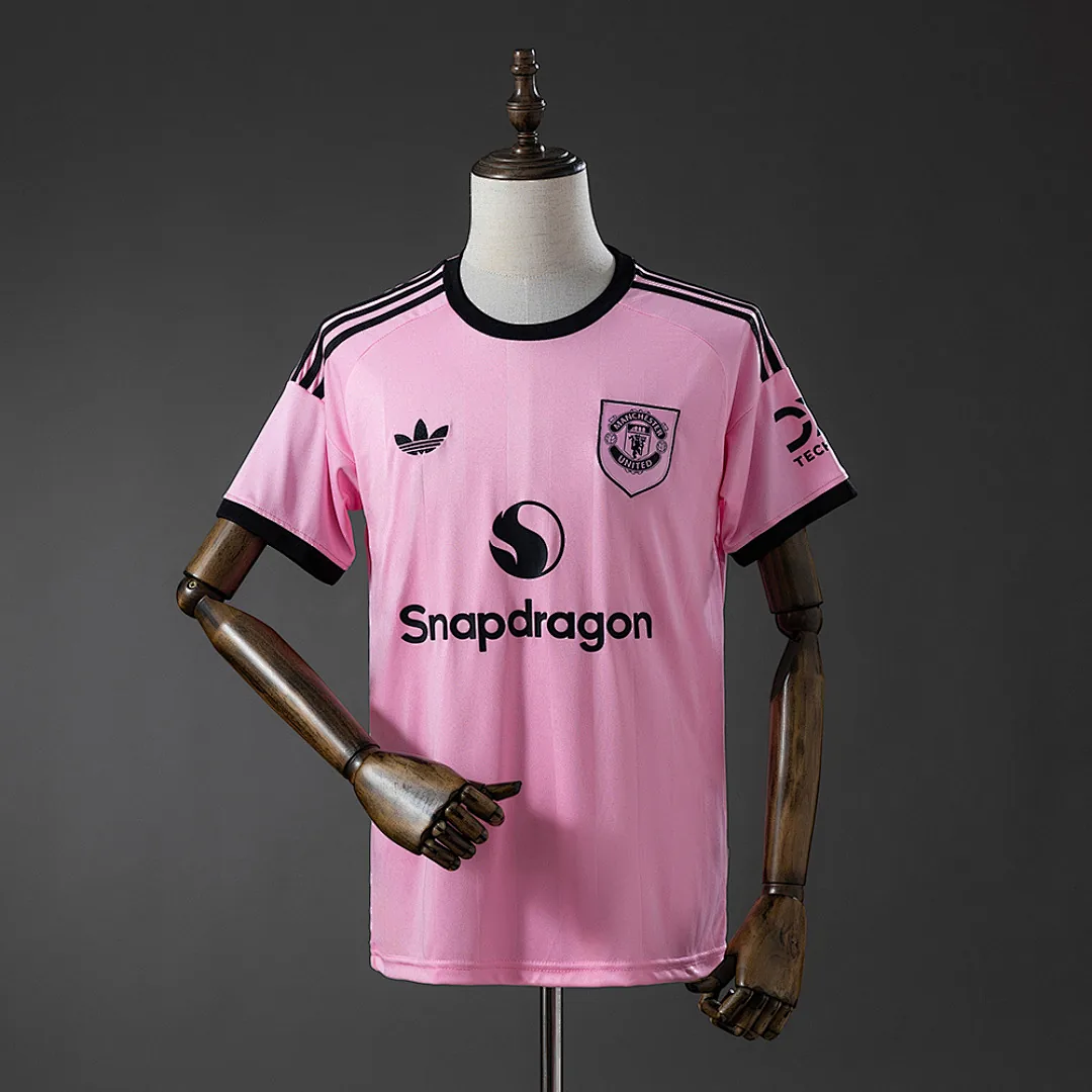 Manchester United 2025/2026 Third Goalkeeper Jersey