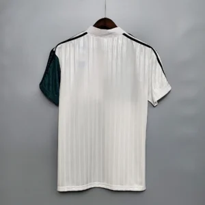 Retro 1995/1996 Liverpool Away Jersey