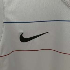 Retro Barcelona 2003/2004 Away Jersey
