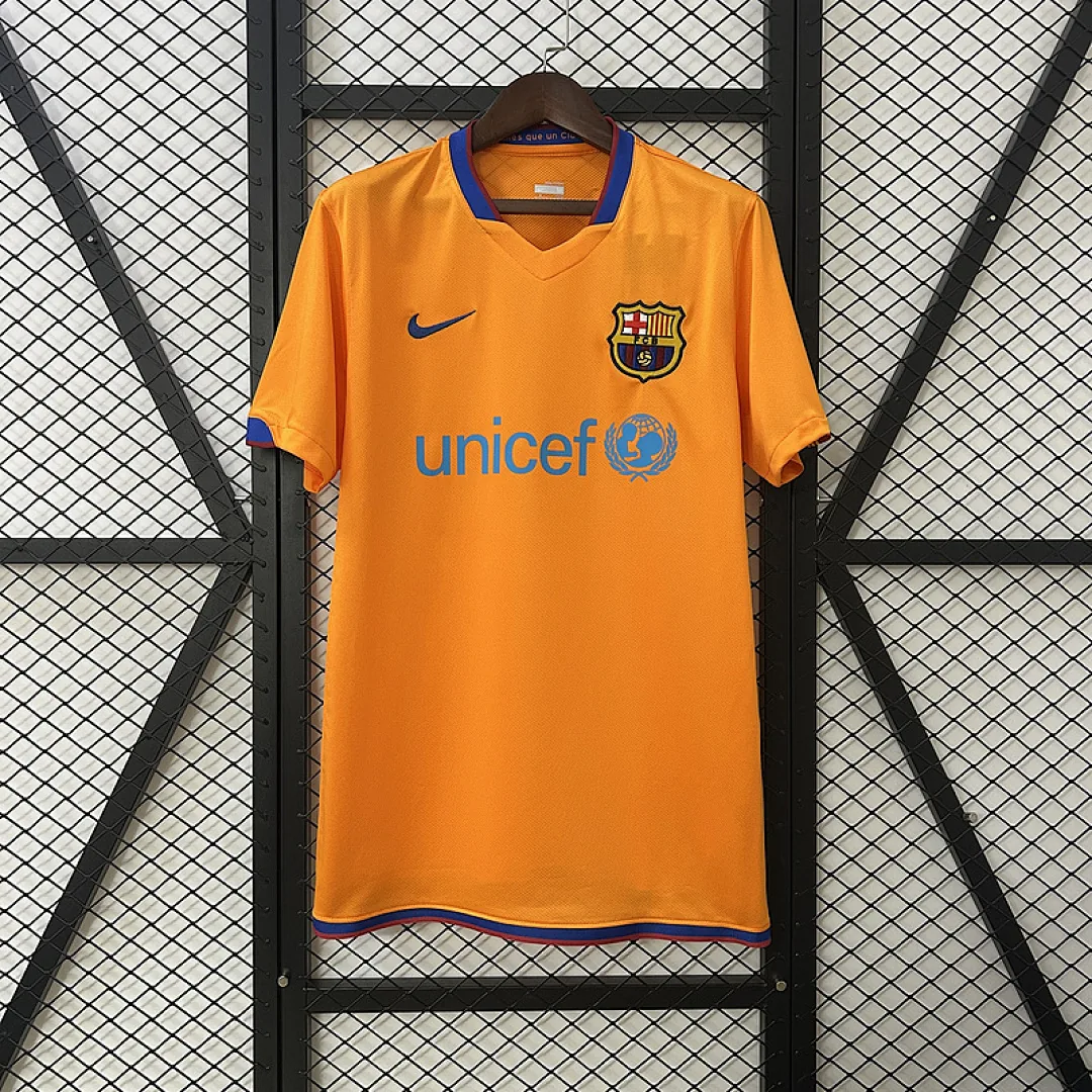 Retro Barcelona 2006/2007 Away Jersey
