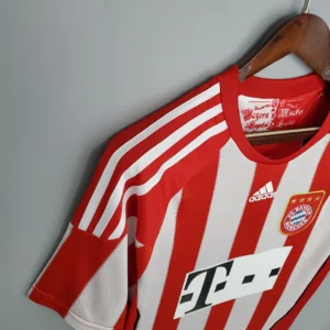 Retro Bayern Munich 2010/2011 Home Jersey