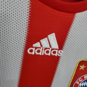 Retro Bayern Munich 2010/2011 Home Jersey