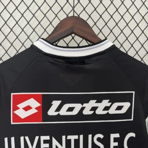 Retro Juventus 2000/2001 Black Jersey