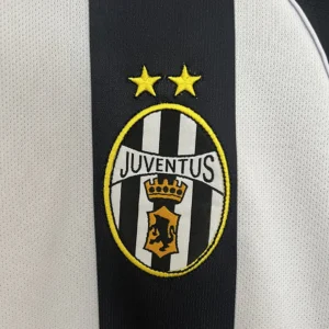 Retro Juventus 2002/2003 Home Jersey