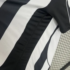 Retro Juventus 2002/2003 Home Jersey