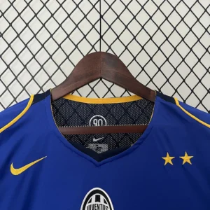 Retro Juventus 2004/2005 Jersey