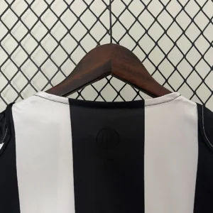 Retro Juventus 2004/2005 Jersey