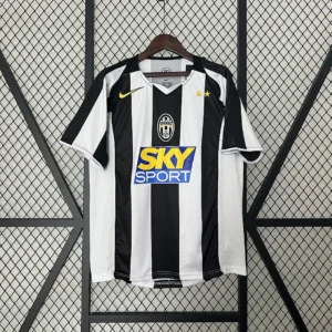 Retro Juventus 2004/2005 Jersey