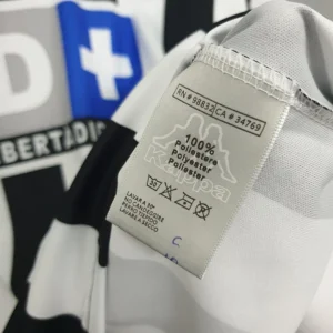 Retro Juventus 1999-2000 Home Jersey