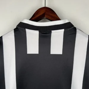 Retro Juventus 1996/1997 Home Jersey