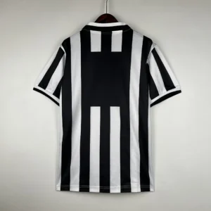 Retro Juventus 1996/1997 Home Jersey