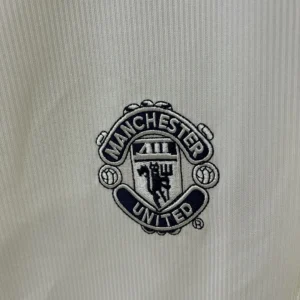 Retro Manchester United 2000/2001 Away Jersey