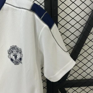 Retro Manchester United 2000/2001 Away Jersey