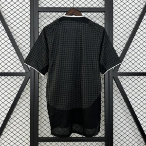 Retro Manchester United 2003/2005 Away Jersey