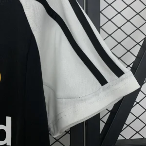 Retro Real Madrid 2001/2002 Jersey