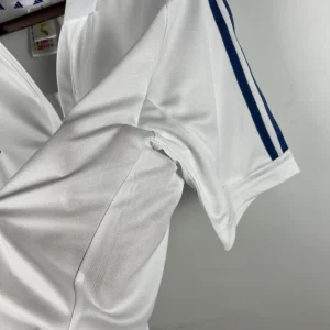 Retro Real Madrid 2001/2002 Jersey