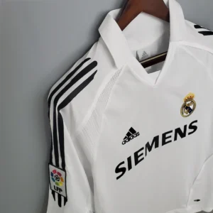 Retro Real Madrid 2005/2006 Home Jersey