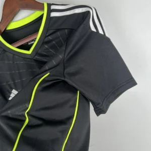 Retro Real Madrid 2010/2011 Away Jersey