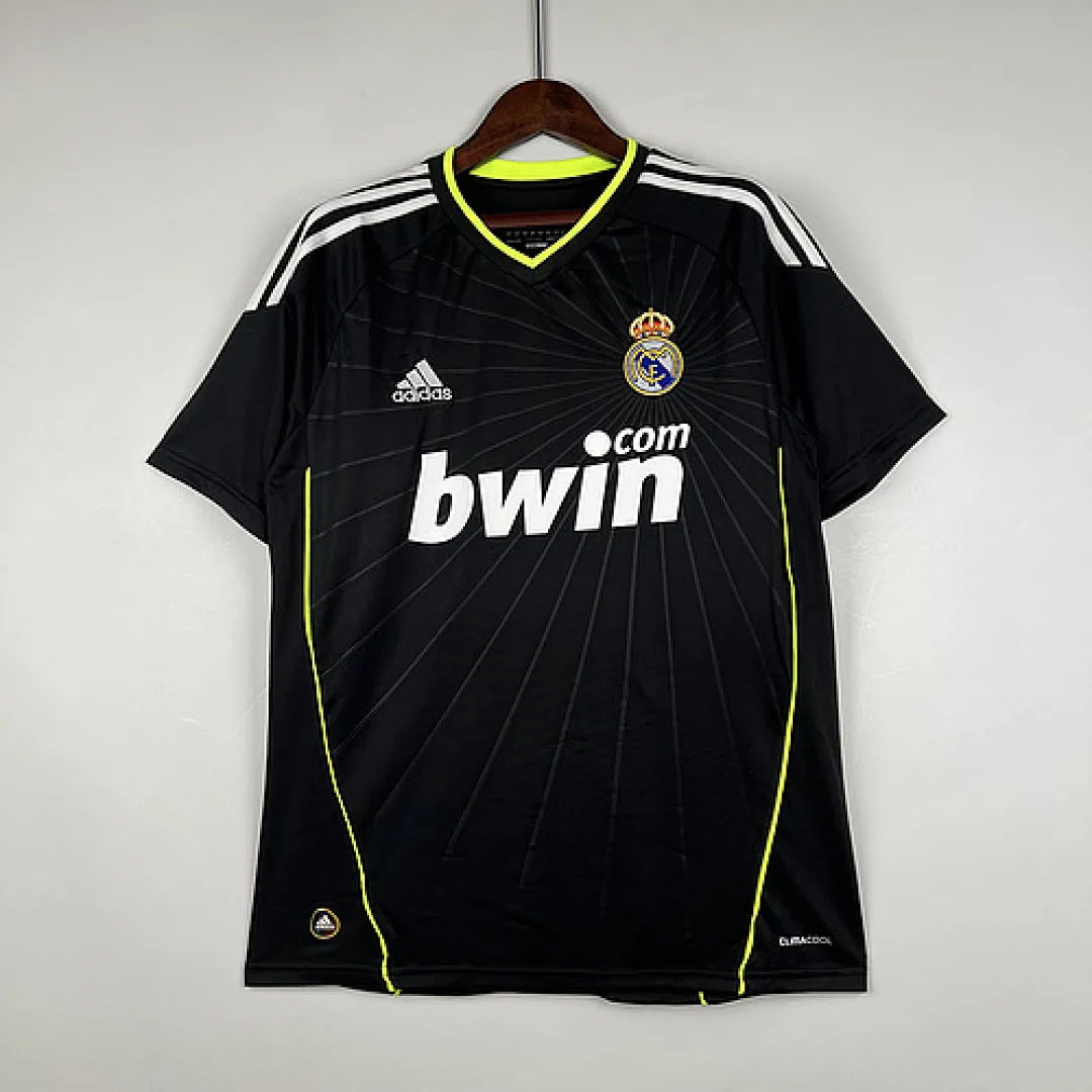 Retro Real Madrid 2010/2011 Away Jersey