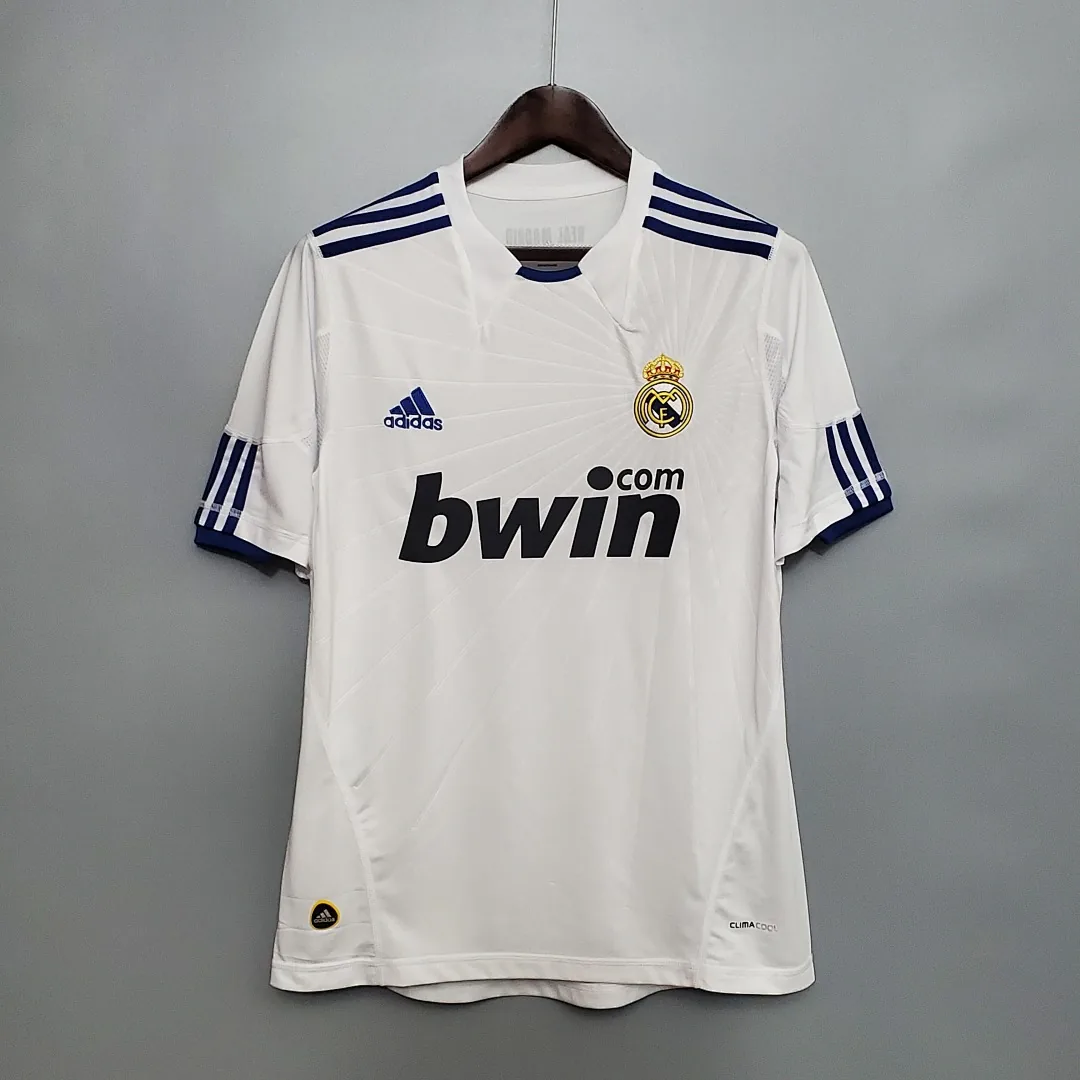 Retro Real Madrid 2010/2011 Home Jersey
