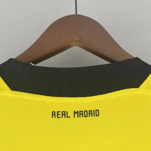 Retro Real Madrid 2011/2012 Goalkeeper Yellow Jersey
