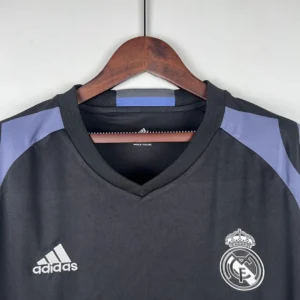 Retro Real Madrid 2016/2017 Jersey
