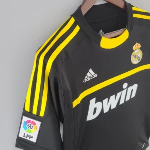 Vintage Real Madrid 2011/2012 Goalkeeper Black Jersey
