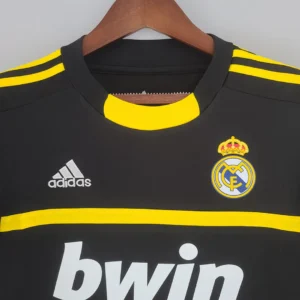 Vintage Real Madrid 2011/2012 Goalkeeper Black Jersey