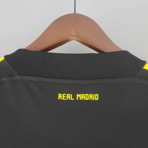 Vintage Real Madrid 2011/2012 Goalkeeper Black Jersey